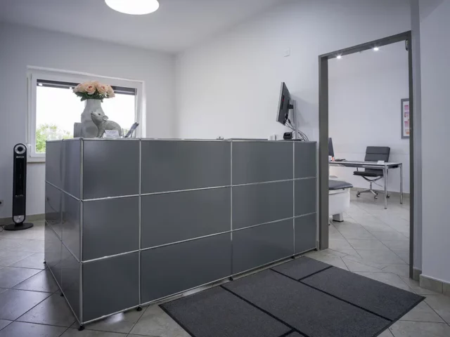 Empfangbereicht Hautpraxis in Rosenheim